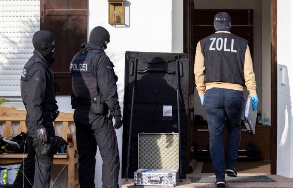 Sonderkommission Matrjoschka rückte aus - Razzia bei russischem Oligarchen am Tegernsee Sonderkommission Matrjoschka rückte aus - Razzia bei russischem Oligarchen am Tegernsee