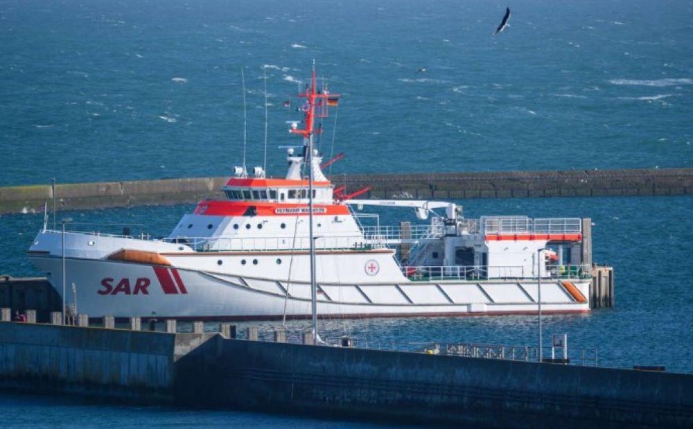 Der Unfall ereignete sich demnach rund 22 Kilometer südwestlich der Hochseeinsel Helgoland Zusammenstoß zweier Frachtschiffen in der Nordsee - Rettungskräfte suchen nach mehreren Vermissten