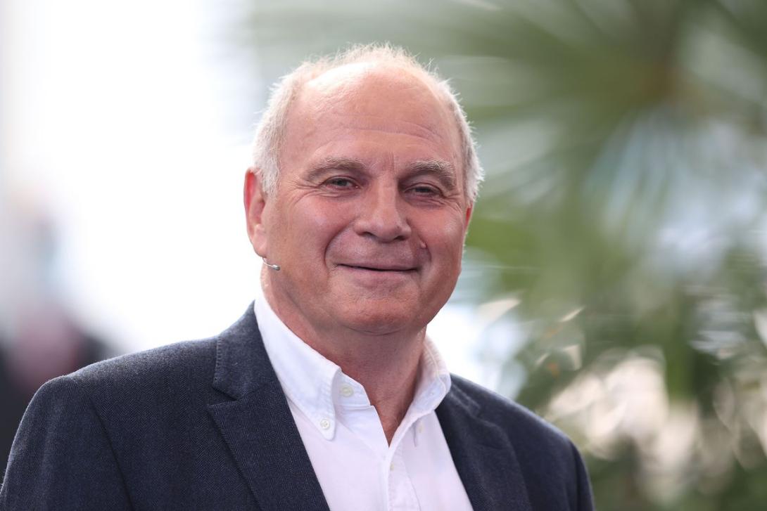 Hoeneß tritt gegen Kahn nach: "Als ich erkannt habe, dass er das nicht kann" Hoeneß tritt gegen Kahn nach: "Als ich erkannt habe, dass er das nicht kann"
