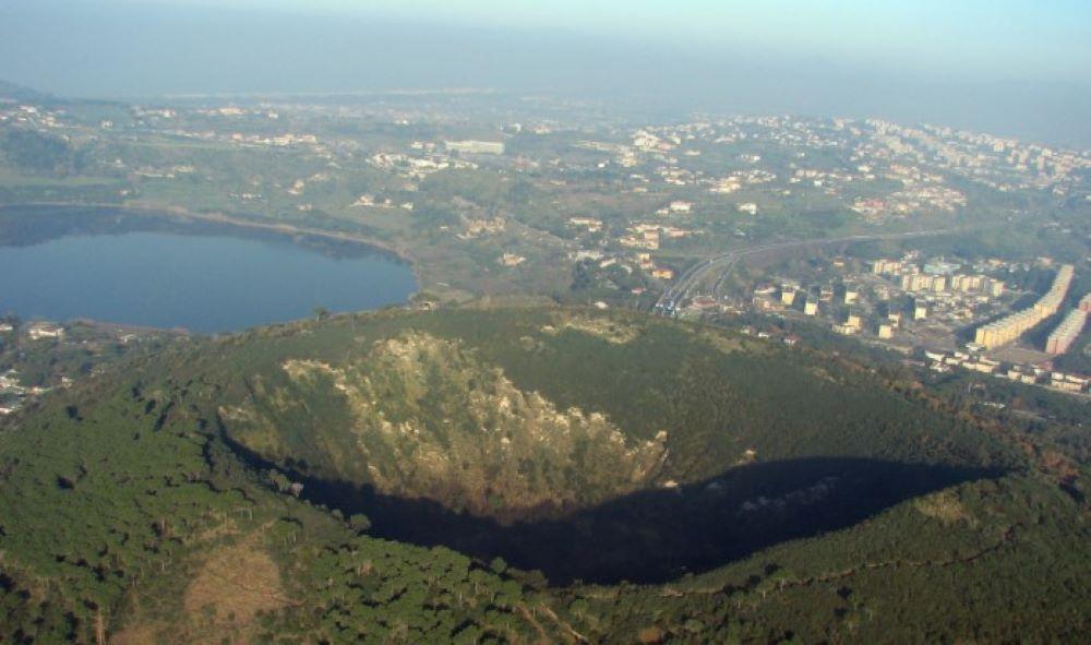 Weitere Erdbeben rund um Supervulkan bei Neapel - Italien plant Massenevakuierung Weitere Erdbeben rund um Supervulkan bei Neapel - Italien plant Massenevakuierung