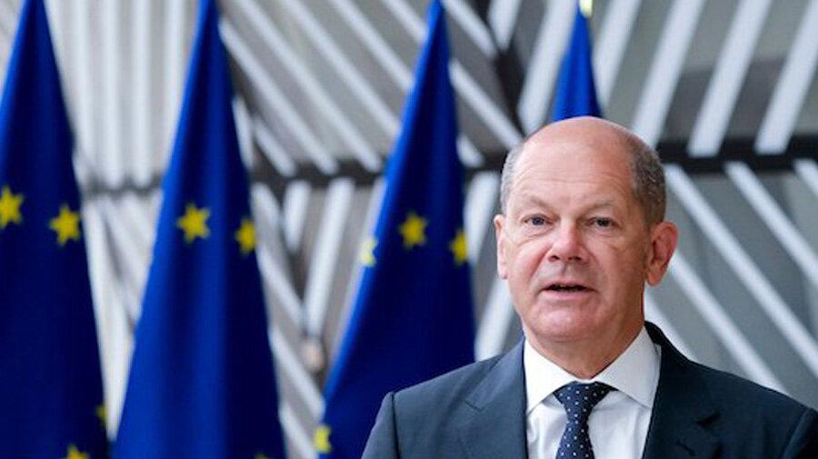 Scholz sagt Ukraine weitere Waffenlieferungen und finanzielle Unterstützung zu