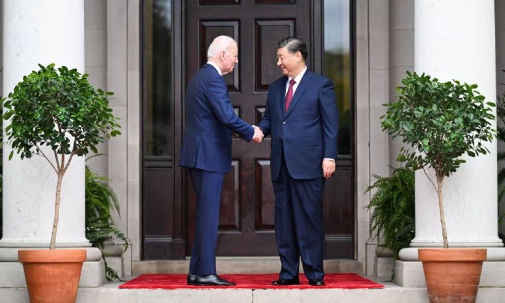 Peking strebt seit langem danach, von Washington als gleichberechtigt behandelt zu werden, und Biden versuchte, diese Ambitionen zusammen mit Xi zu nutzen, um zwei verheerende Kriege zu bewältigen. Peking strebt seit langem danach, von Washington als gleichberechtigt behandelt zu werden, und Biden versuchte, diese Ambitionen zusammen mit Xi zu nutzen, um zwei verheerende Kriege zu bewältigen.