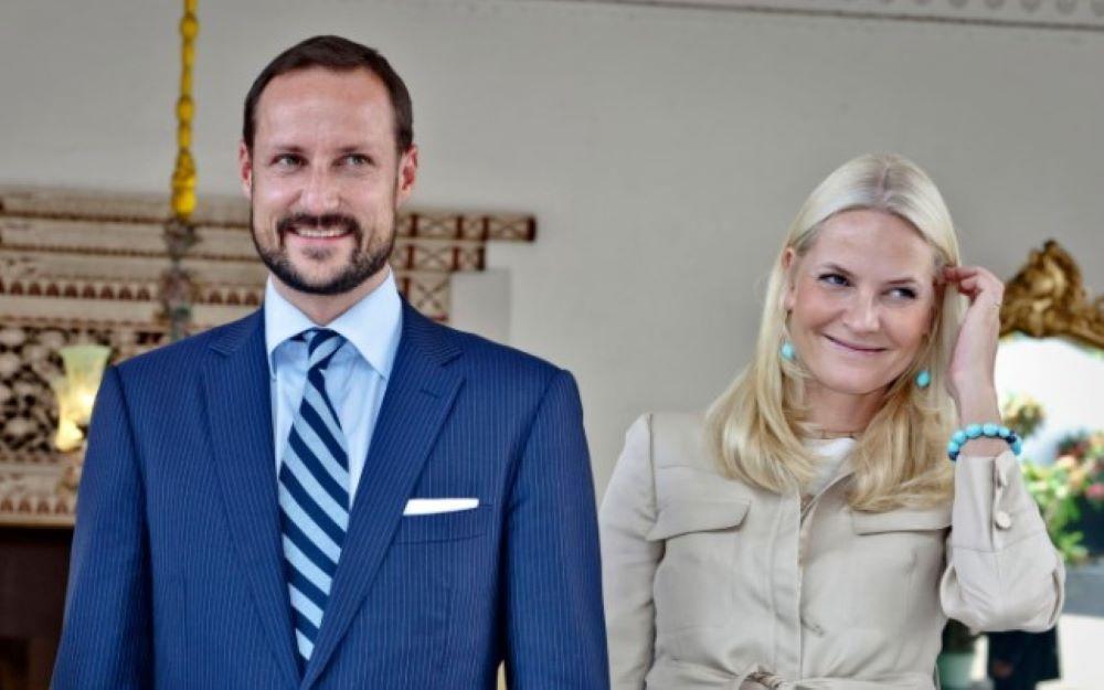 Der ganz normale Wahnsinn des Lebens macht eben auch nicht vor eingeheirateten Blaublütern Halt Der ganze royale Wahnsinn: Norwegens Kronprinzenpaar Haakon und Mette-Marit zu Besuch in Deutschland