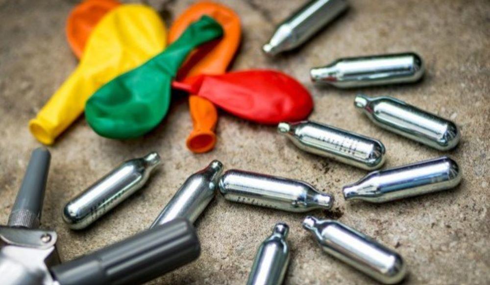 Lachgas kann laut Bundesdrogenbeauftragten bei extensivem Konsum das Nervensystem dauerhaft und schwer schädigen Experte fordert stärkere Regulierung bei Lachgas