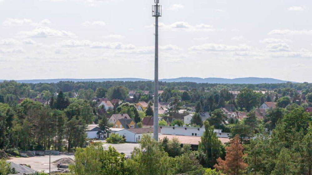 Branchenkreisen zufolge ist die Zahl der Verfehlungen sehr gering. Sollten am Ende Bußgelder verhängt werden, dürften diese entsprechend niedrig sein. Telefónica hatte damals große Schwierigkeiten. Bei der Telekom und Vodafone waren es nur kleine Defizite.