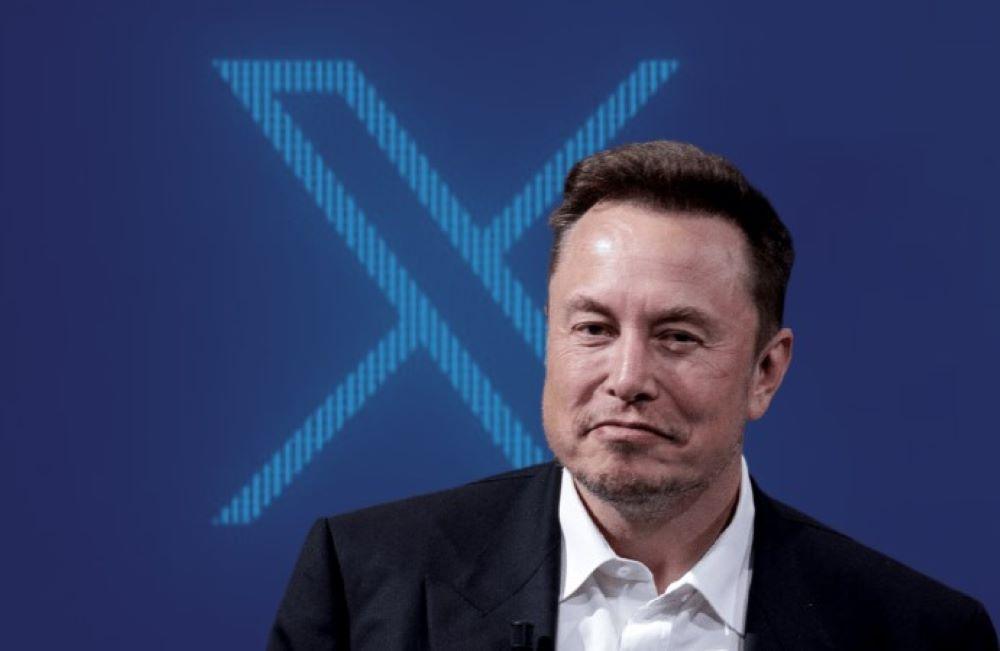 Musk, dem auf X mehr als 163 Millionen Menschen folgen, ist immer wieder mit provokanten und umstrittenen Äußerungen aufgefallen. Kritiker werfen dem Chef des Elektroautobauers Tesla und des Raumfahrtunternehmens SpaceX außerdem die Verbreitung rechter Verschwörungstheorien vor. Musk räumte nach der wochenlangen Kontroverse erstmals ein, dass sein "Wahrheits"-Post ein Fehler gewesen sei