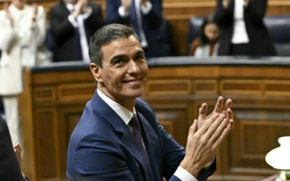 Dass Puigdemont nach Inkrafttreten des Gesetzes als Triumphator nach Spanien zurückkehren könnte, empfinden die Konservativen, die Katalonien seinerzeit unter Zwangsverwaltung stellten, als riesige Demütigung. Der Sozialist Pedro vor turbulenter Amtszeit