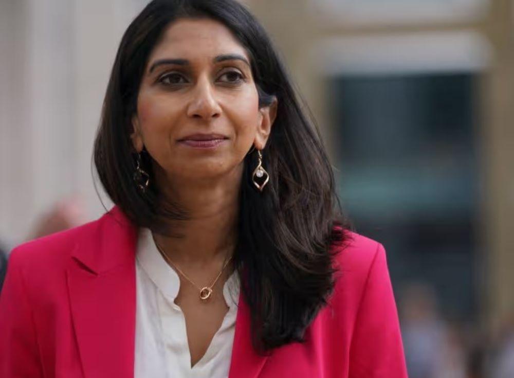Suella Braverman nutzt die propalästinensische Proteste um sich in Szene zu setzen
