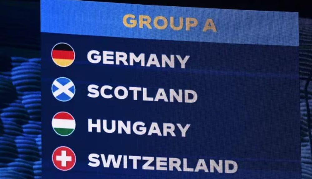 Die deutsche Fußball-Nationalmannschaft trifft in ihrem Gruppenspiel in Stuttgart bei der Europameisterschaft 2024 auf Ungarn. Die weiteren deutschen Gruppengegner heißen Schottland und Schweiz. Die deutsche Fußball-Nationalmannschaft trifft bei der Heim-EM 2024 in der Gruppe A auf Schottland, Ungarn und die Schweiz