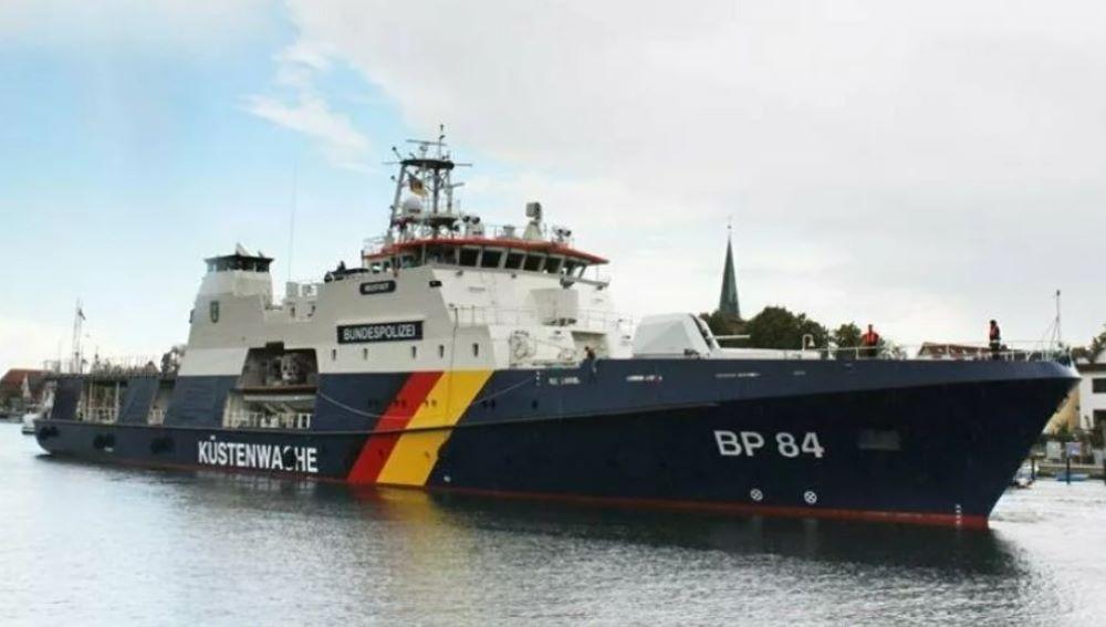 Die Besatzung des Einsatzschiffes "Neustadt" hat kein ruhiges Wochenende. Das Schiff der Bundespolizei ist zwischen Kadetrinne und Fehmarn im Dauereinsatz. Grund sind mehrere Verbände der russischen Marine, die auf dem Weg in die Nordsee sind. Der Auftrag ist die Beschattung dieser Schiffe. Das Einsatzschiff "Neustadt" der Bundespolizei