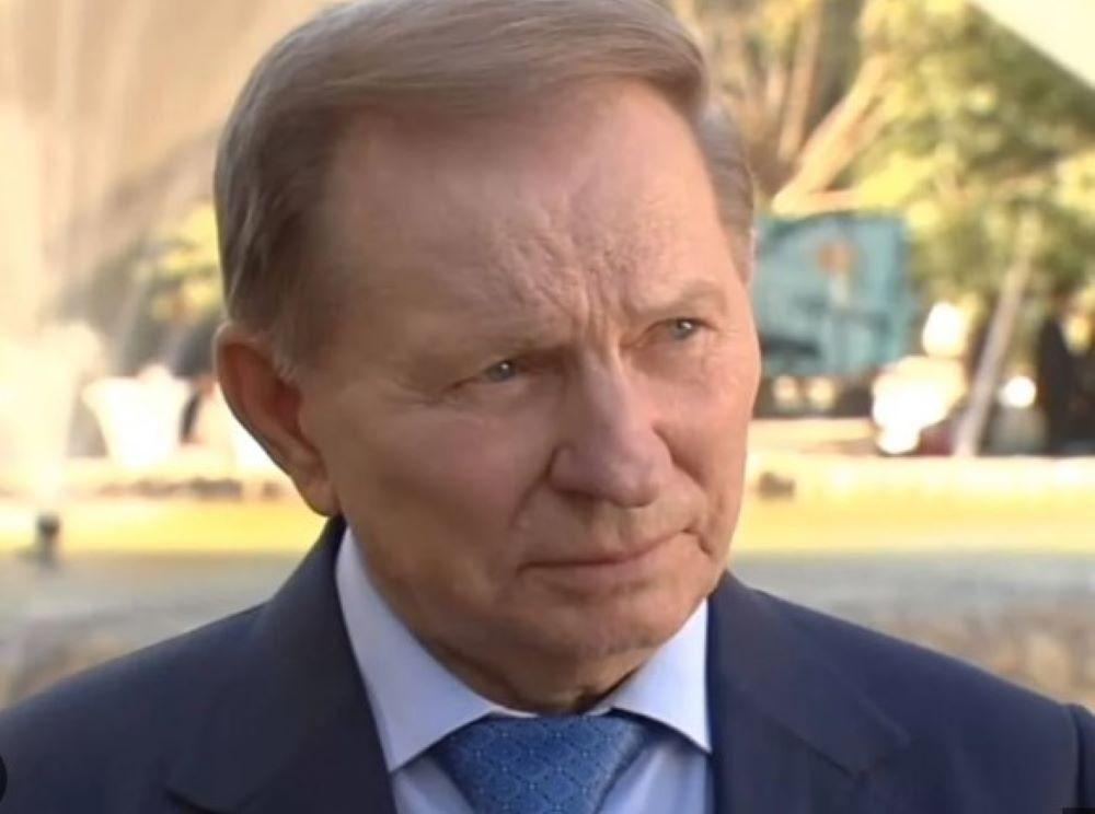 Der frühere ukrainische Präsident Leonid Kutschma beschreibt die Geschichte hinter Putins Angriff. Putins Obsession mit der Ukraine sei eine Art Manie oder Geistesstörung. Kutschma war zwischen 1994 und 2005 Präsident der Ukraine. Die USA verlieren "vor der Welt ihr Gesicht", wenn sie Kiew im Stich lassen