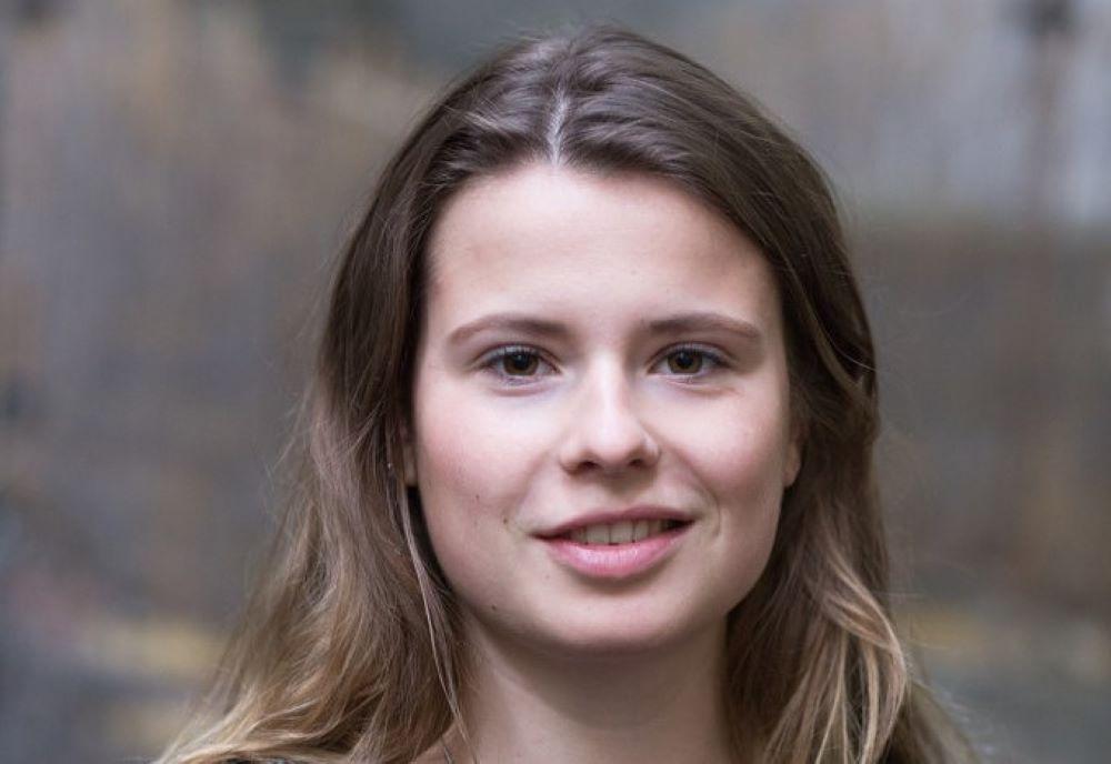 Ein von Scholz ins Leben gerufener Klimaclub, der heute offiziell seine Arbeit aufnehmen soll, hat einen Fokus auf die Industriepolitik. Die Mitgliedstaaten wollen sich darüber austauschen, wie in dem Sektor klimaschädliche Treibhausgase eingespart werden können. Zu dem Club mit inzwischen 33 Staaten äußerte sich Klimaaktivistin Luisa Neubauer kritisch
