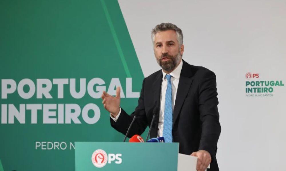 Bei den Neuwahlen müssen sich die Sozialisten auf harte Konkurrenz einstellen. In den jüngsten Umfragen lagen sie in etwa gleichauf mit der größten Oppositionspartei, den stärker auf die politische Mitte ausgerichteten Sozialdemokraten. er frühere portugisische Infrastrukturminister Pedro Nuno Santos