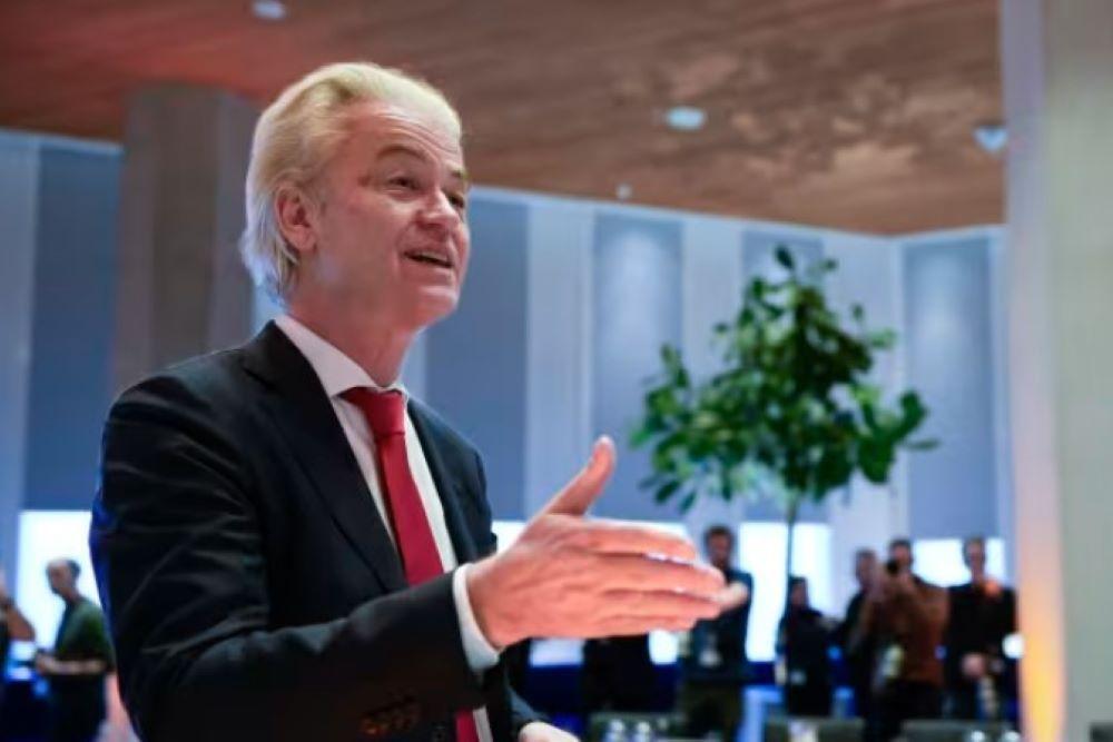 Wilders gewann vor zwei Wochen 37 der 150 Mandate im Parlament und sucht nun Partner zum Regieren. Doch die Gespräche verlaufen mühsam. Die Akteure kreisen vorsichtig umeinander. Mit einem possierlichen Paarungstanz hat das herzlich wenig zu tun. Seit dem großen Sieg für den Rechtspopulisten Geert Wilders wird in Den Haag knallhart gepokert