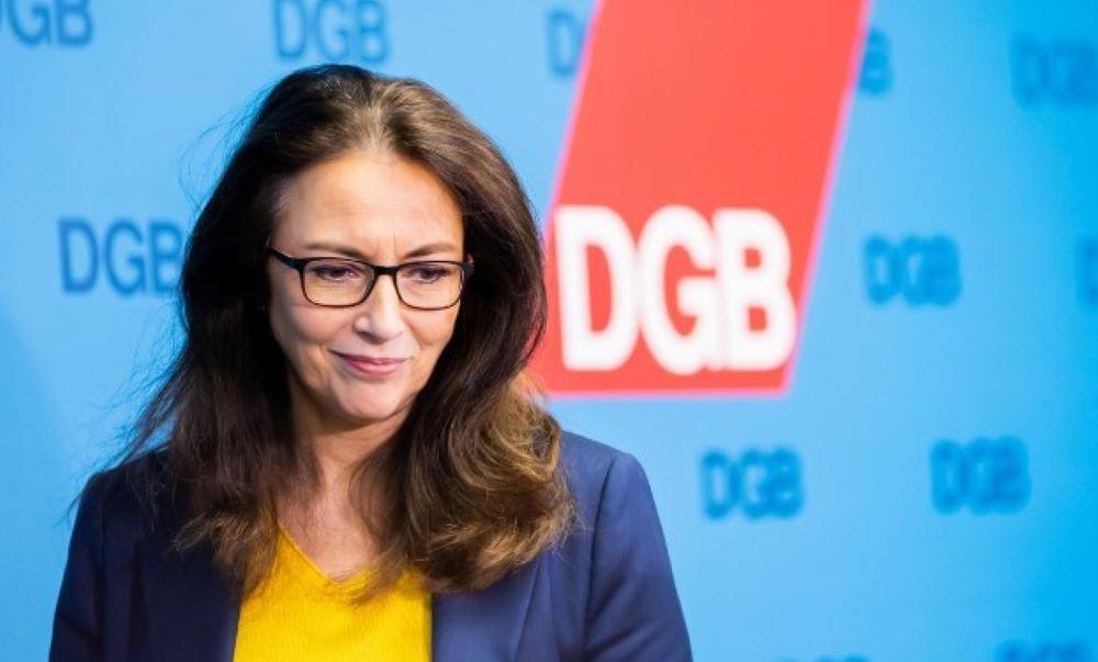 Die Vorsitzende des Deutschen Gewerkschaftsbundes (DGB), Yasmin Fahimi, attackierte die Union und FDP: "Wer jetzt Bürgergeldempfänger gegen Mindestlohnbezieher aufhetzt, versprüht nur ein Gift, wovon sich die Faschisten in diesem Land ernähren." Die Vorsitzende des Deutschen Gewerkschaftsbundes (DGB), Yasmin Fahimi