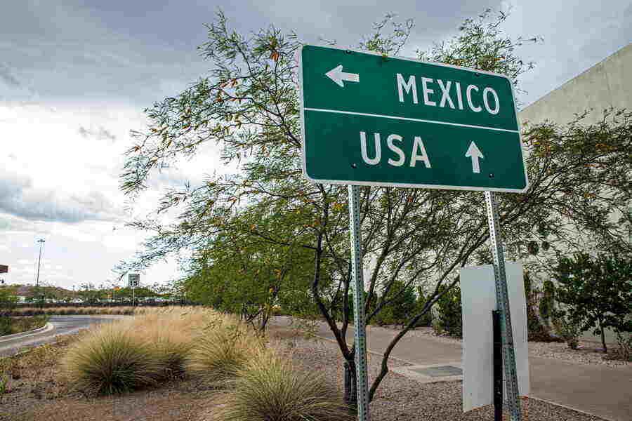 US-Außenminister Antony Blinken reist kommende Woche mit einer hochrangigen Delegation nach Mexiko, um über das Thema Einwanderung zu sprechen. Mexikos Präsident Andrés Manuel López Obrador zufolge ist das bilaterale Treffen für den 27. Dezember geplant. Die US-Grenzpolizei hatte in den vergangenen Wochen täglich etwa 10.000 Grenzübertritte vermeldet
