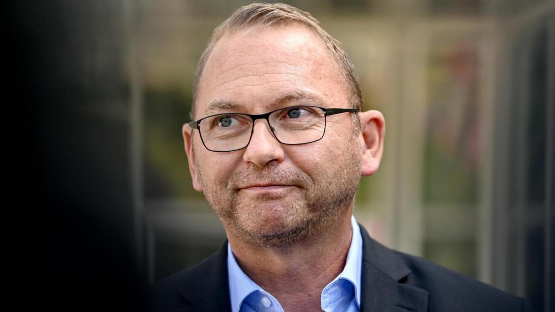 Scharf kritisierte Werneke den Umgang der Regierung mit dem Haushaltsurteil des Bundesverfassungsgerichts. Die Ampel versuche, die hohen Kosten für den klimagerechten Umbau von Wirtschaft und Gesellschaft in den normalen Bundeshaushalt zu pressen Versprochene Reformen erwartet - Verdi mit harscher Kritik an der Ampel