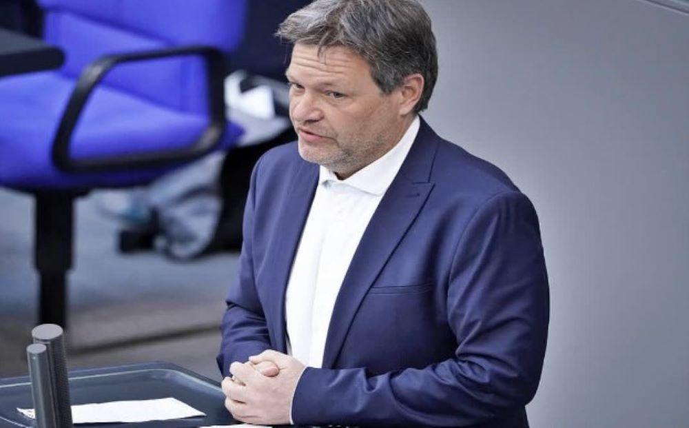 Im vergangenen Jahr ist die deutsche Wirtschaft in eine Rezession gerutscht und hinkt international bei Wachstumsraten hinterher. Bundeswirtschaftsminister Robert Habeck