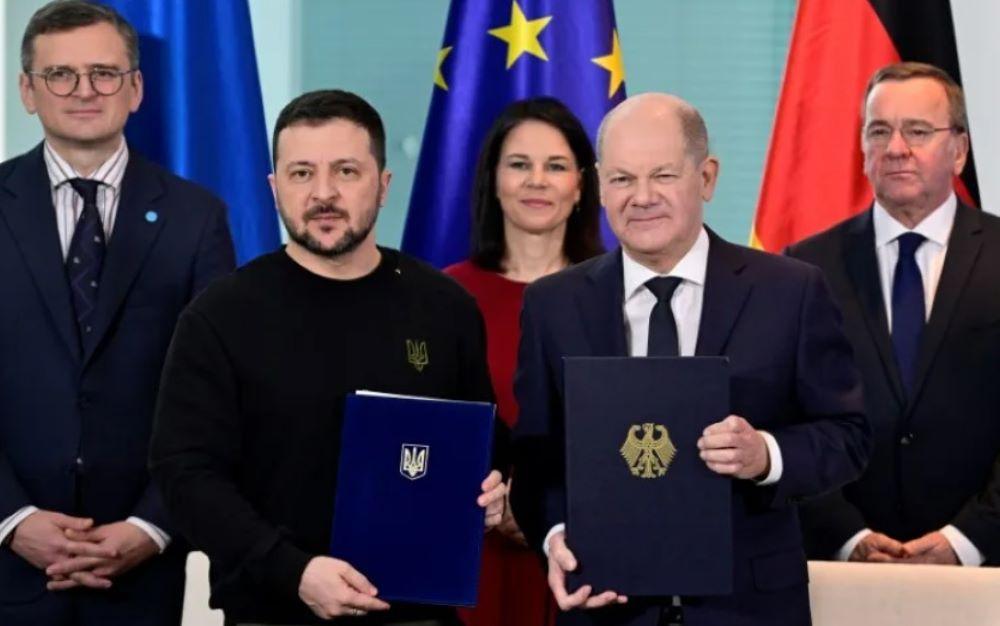 Der ukrainische Präsidenten Wolodymyr Selenskyj und Bundeskanzler Olaf Scholz