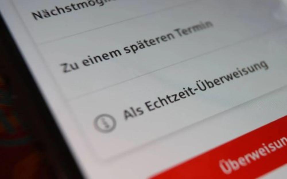 Das überwiesene Geld soll dabei unabhängig von der Tageszeit innerhalb von zehn Sekunden auf dem Konto des Empfängers eingehen, teilte das Parlament mit. EU-Parlament gibt grünes Licht Sofortüberweisungen ohne Mehrkosten