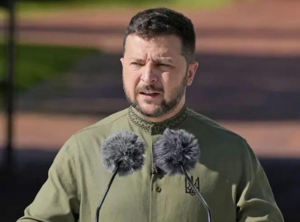 Inmitten der anhaltenden russischen Aggressionen in der Region Charkiw im Osten der Ukraine gab Präsident Wolodymyr Selenskyj eine Videobotschaft heraus, in der er erklärte, dass die Situation teilweise stabilisiert worden sei. Ukraine: Selenskyj verkündet teils Stabilisierung der Lage in Charkiw