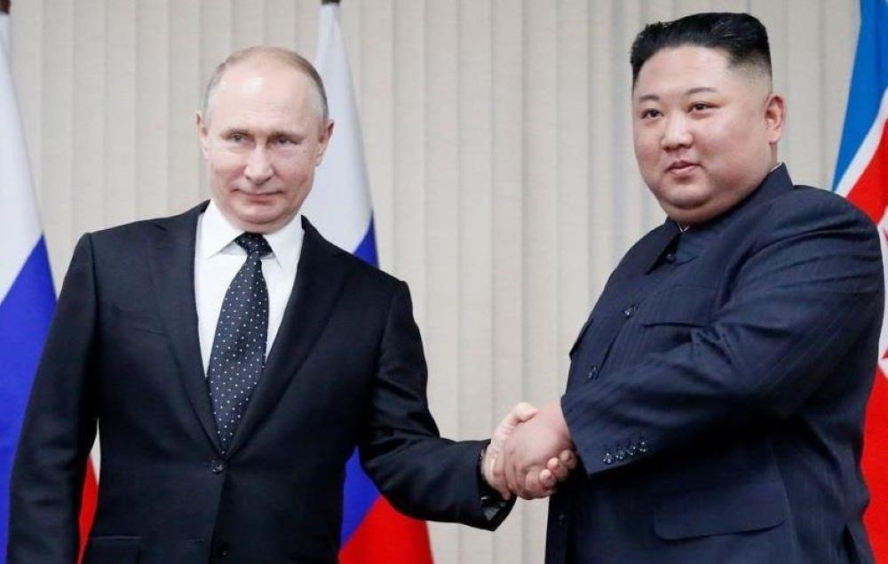 Bei ihrem letzten Treffen im September letzten Jahres in Russland sprachen Kim und Putin über Möglichkeiten der militärischen Zusammenarbeit Putin in Nordkorea: Seltener Besuch bei Kim Jong Un