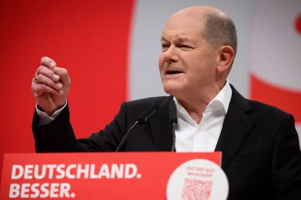 Bundeskanzler Olaf Scholz hat in einer leidenschaftlichen Rede bei der Abschlusskundgebung der Sozialdemokratischen Partei Deutschlands (SPD) vor der Europawahl die Wichtigkeit des Schutzes der Meinungsfreiheit hervorgehoben und jegliche Gewalt gegen Politiker scharf verurteilt. Scholz gegen den Sturm: Kanzler verteidigt Israels Unterstützung und verurteilt Angriffe auf Politiker