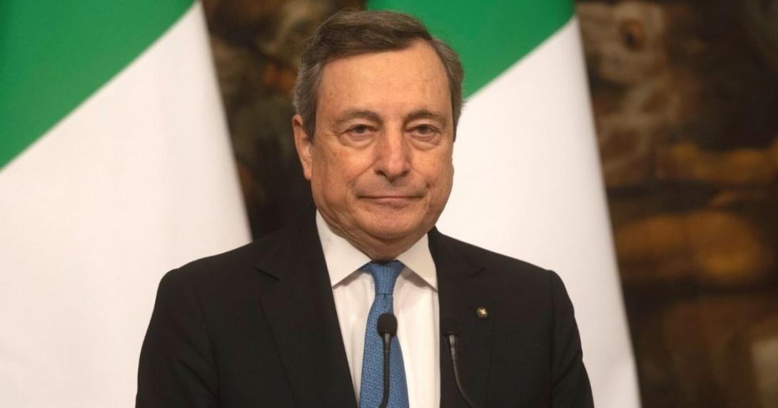 Sein Bericht schlägt auch konkrete Maßnahmen für die europäische Automobilindustrie, Digitalisierung, Energieunion und Rüstungsproduktion vor. Draghi betont, dass es besonders wichtig sei, die Hürden wie hohe Energiepreise, überbordende Bürokratie und eine schleppende digitale Transformation abzubauen. Europas Zukunft auf der Kippe: Draghi drängt auf radikale wirtschaftliche Reformen und neue Investitionen